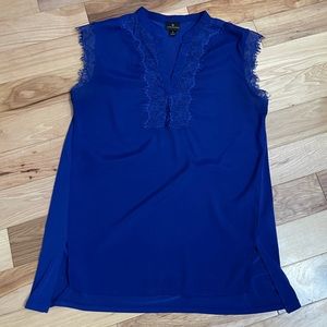 Lace Trim Sleeveless blouse